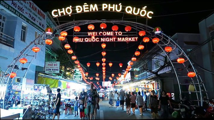 chợ đêm gần Dinh Cậu Phú Quốc
