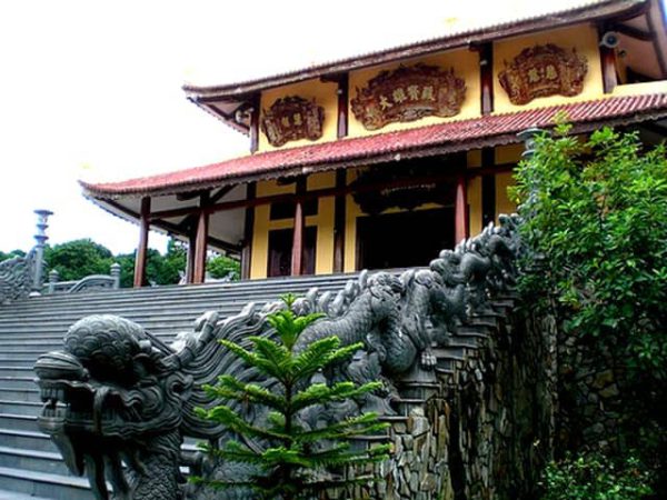 Vẻ đẹp kiến trúc của thiền viện Trúc Lâm Bạch Mã