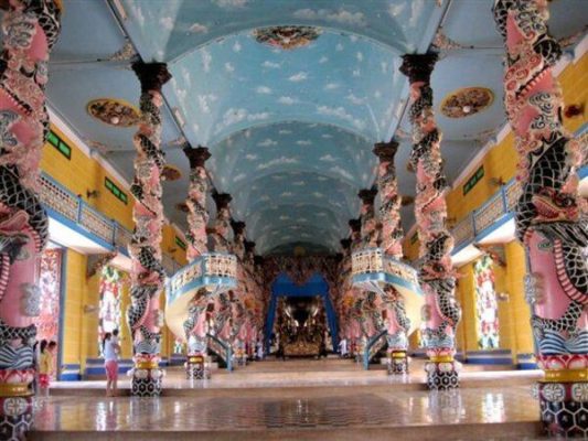 kiến trúc độc đáo của Tòa Thánh Tây Ninh