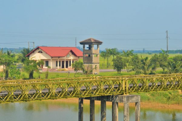 đồn công an giới tuyến Cầu Hiền Lương sông Bến Hải