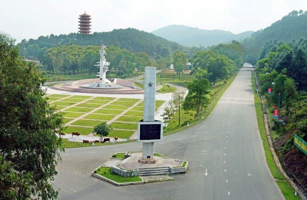 cột giao thông vận tải Ngã Ba Đồng Lộc