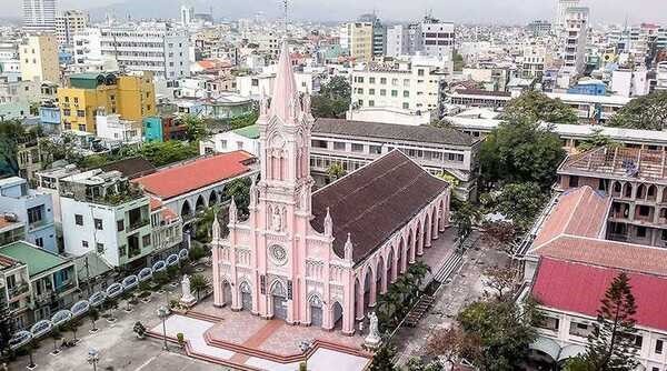 kiến trúc Gothic Nhà thờ Con Gà Đà Nẵng 